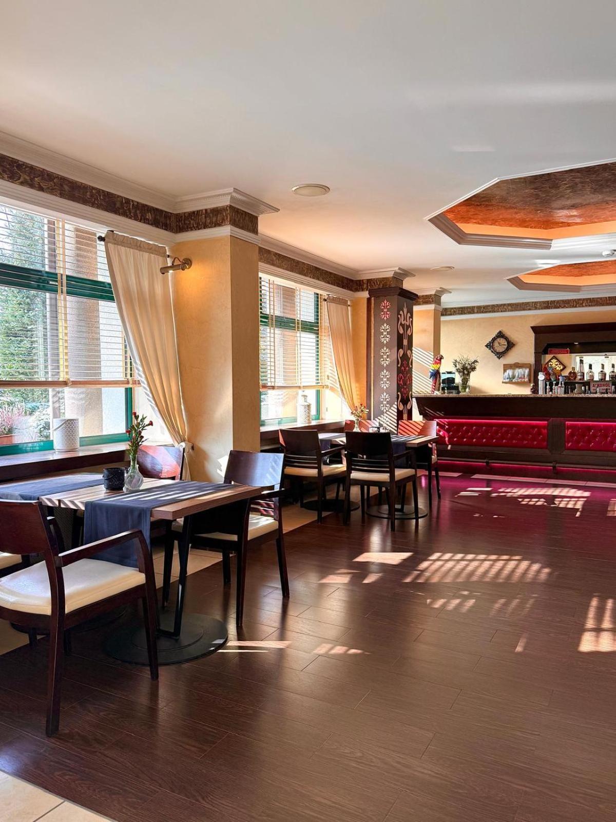 ביילסקו-ביאלה Papuga Park Hotel Wellness Marrakesz & Spa מראה חיצוני תמונה